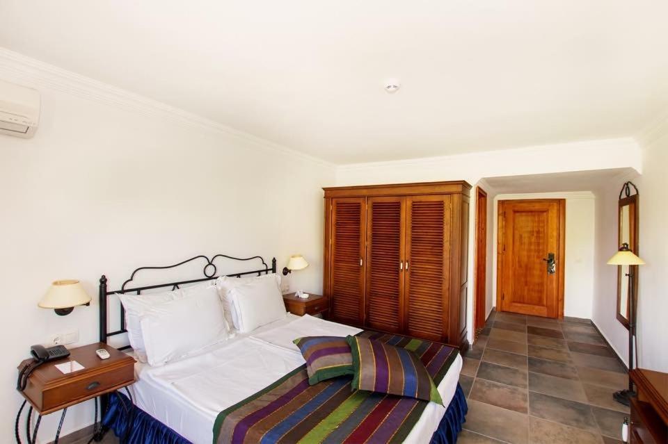 Maris Butik Hotel Turunç Ngoại thất bức ảnh